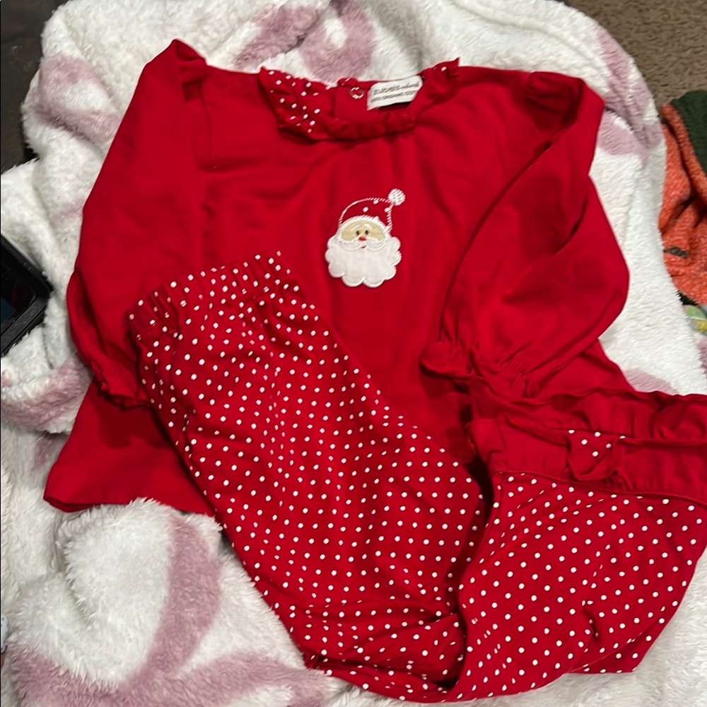 B35 Zubels 2pc Santa Appliqué Ruffle Set— VGUC